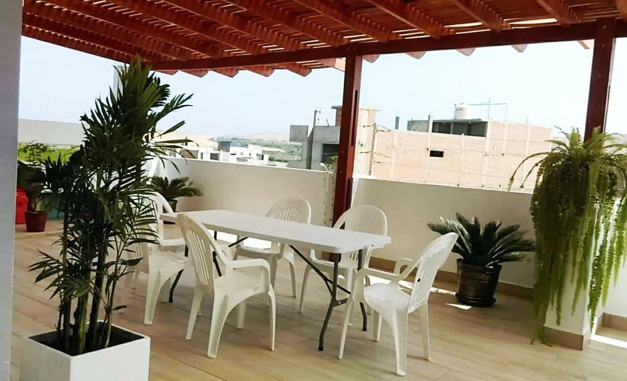 Hospedaje Luna Llena San Vicente de Cañete Exterior foto