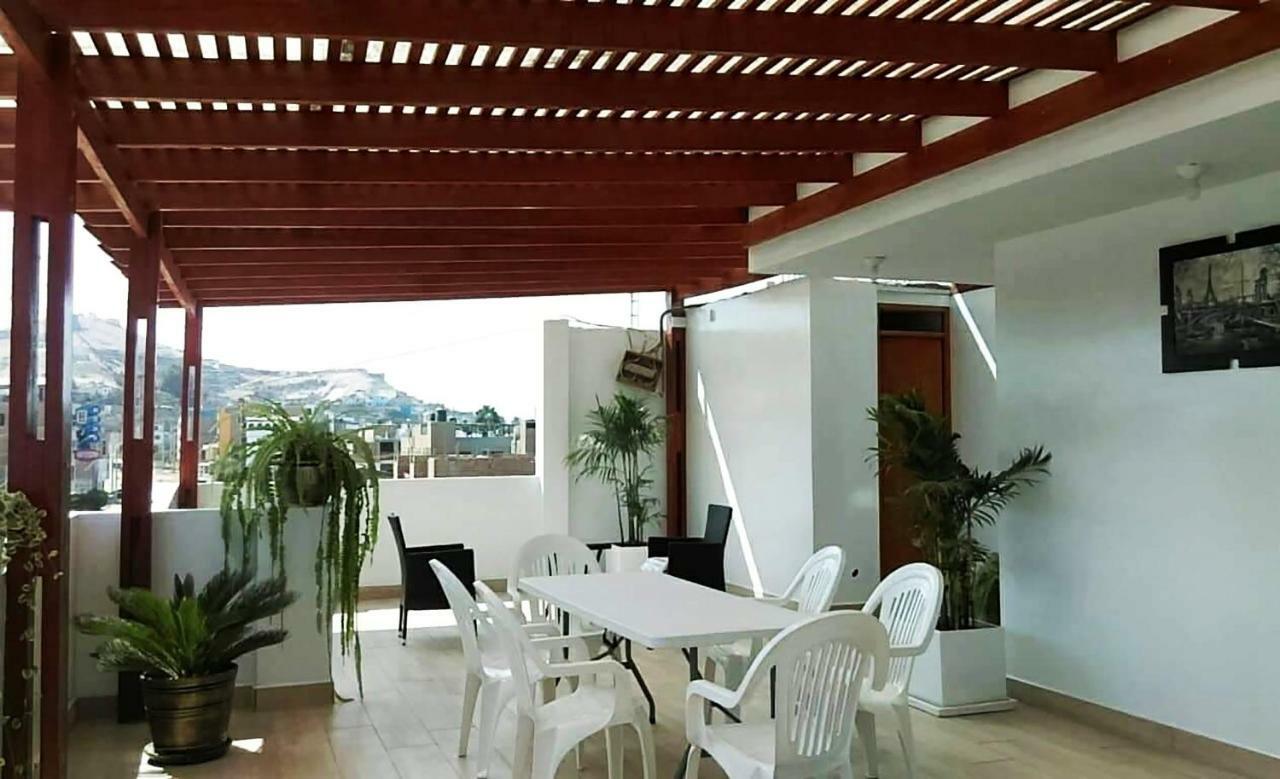 Hospedaje Luna Llena San Vicente de Cañete Exterior foto